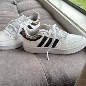 Adidas Women’s Hoops Leopard - never worn
